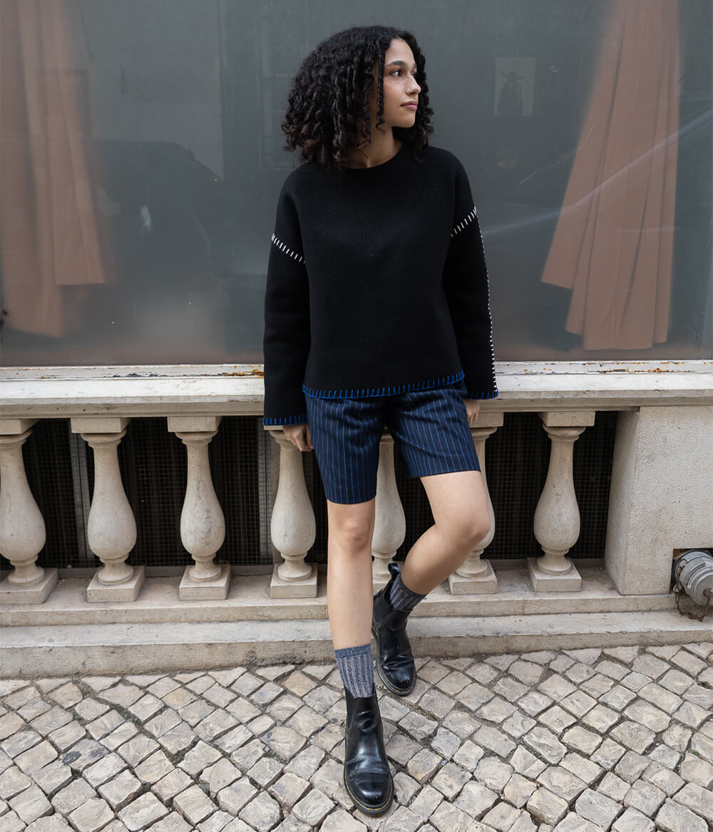 blanket-stitch-sweatshirt