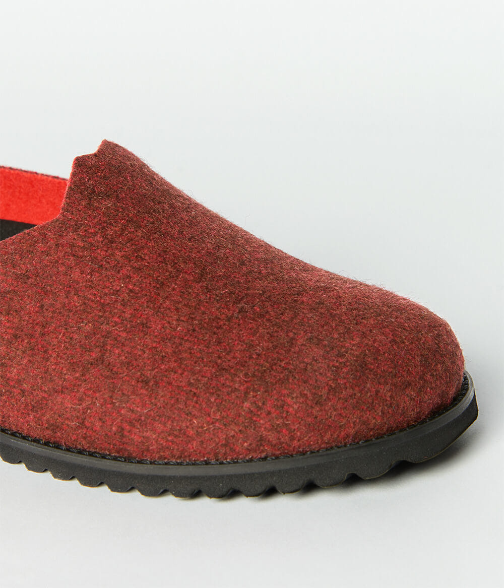 wool-clogs