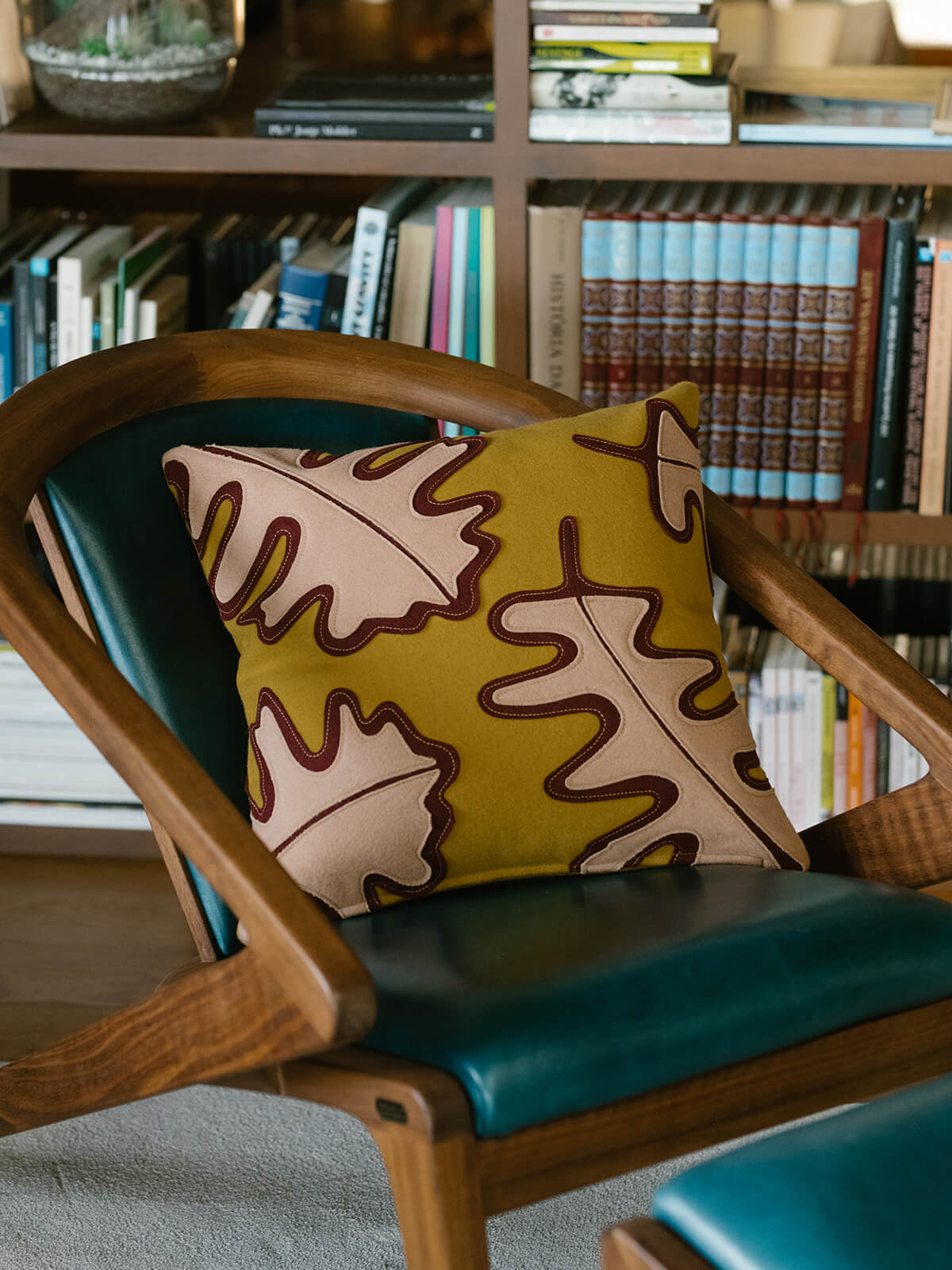 carvalho-cushion